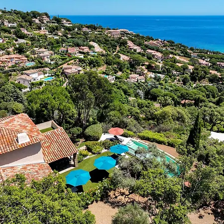 P Domaine De La Nartelle Villa