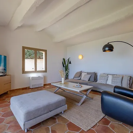 P Domaine De La Nartelle Villa
